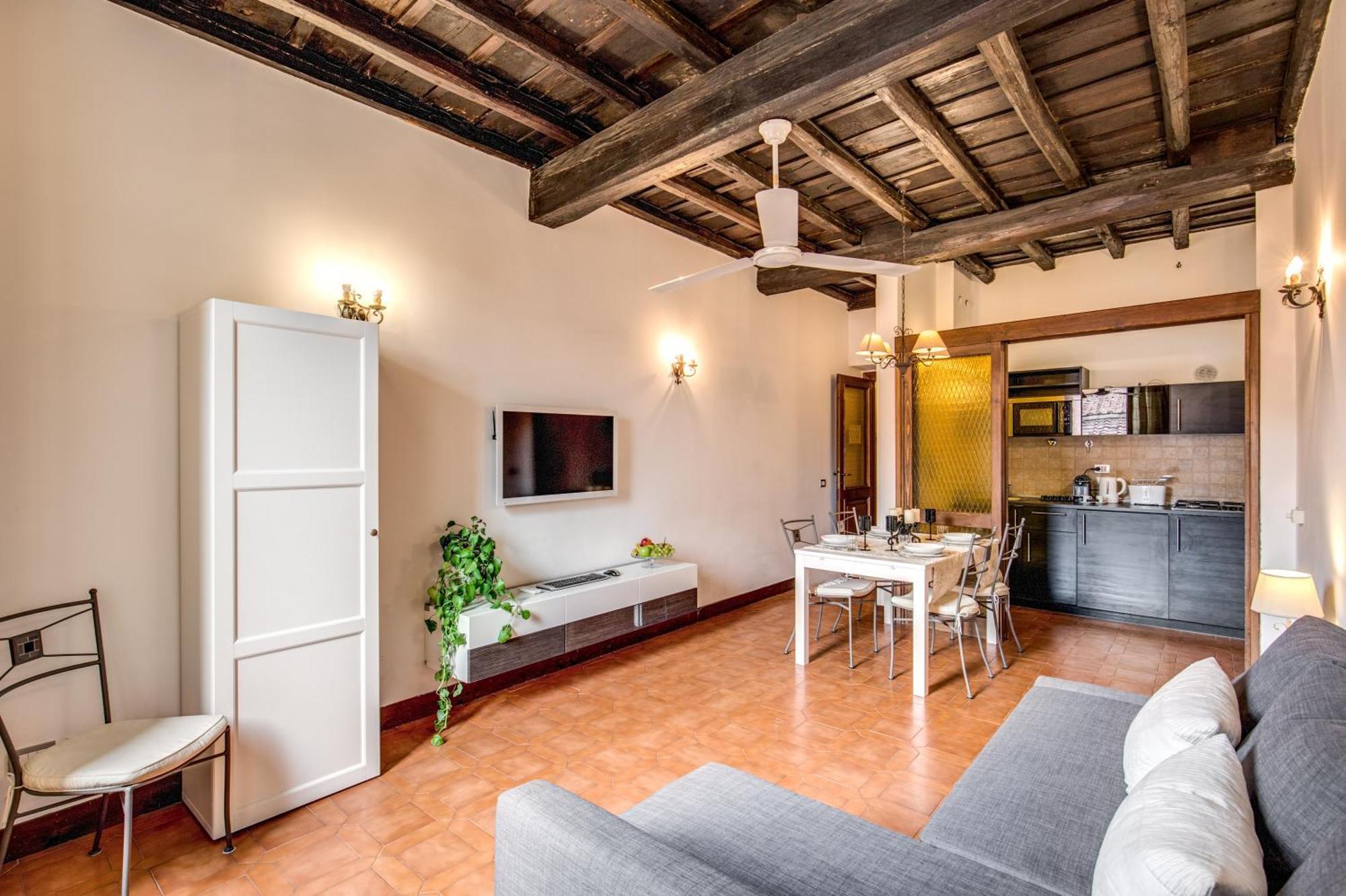 Elegant Apartment Behind The Colosseum โรม ภายนอก รูปภาพ