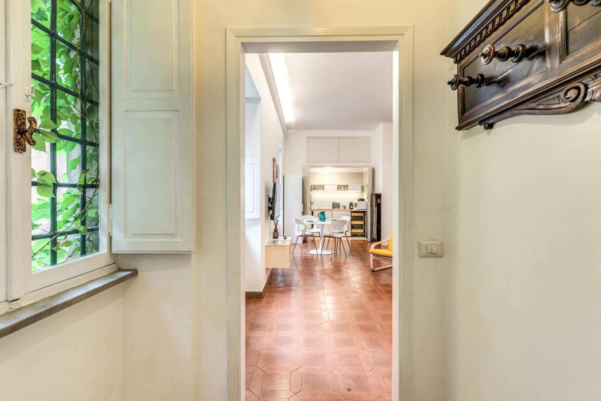 Elegant Apartment Behind The Colosseum โรม ภายนอก รูปภาพ