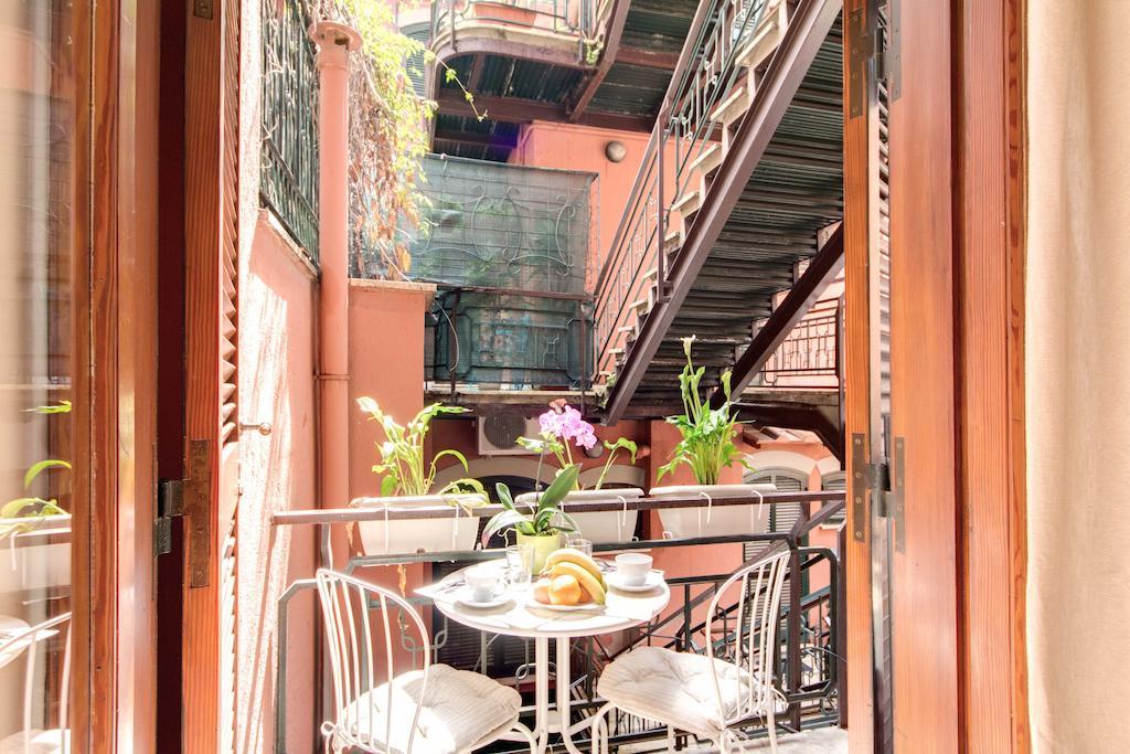 Elegant Apartment Behind The Colosseum โรม ภายนอก รูปภาพ