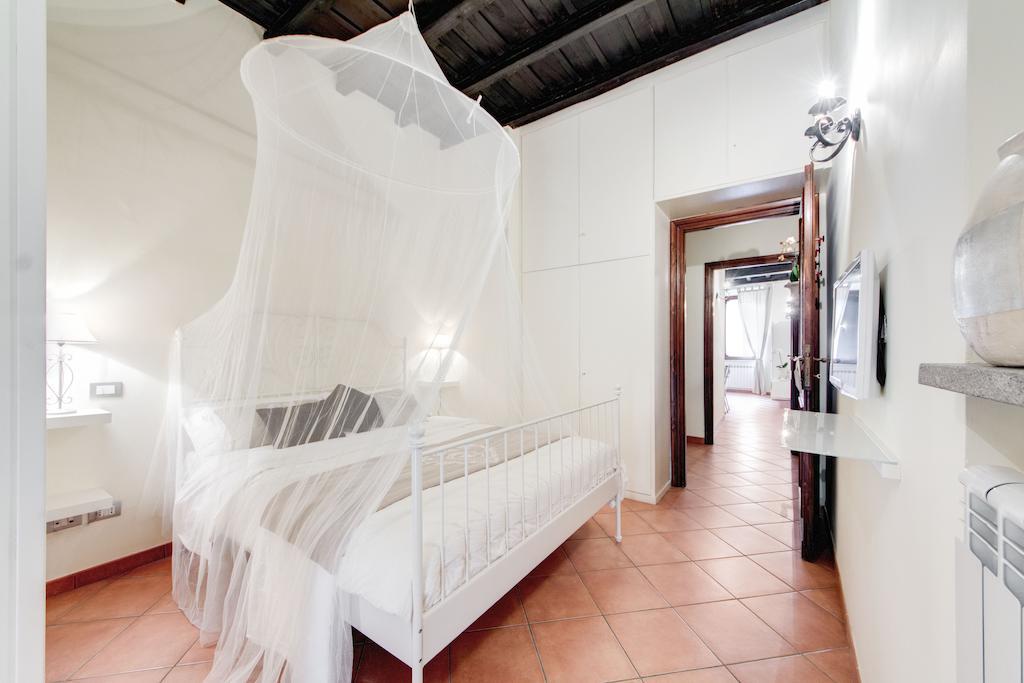 Elegant Apartment Behind The Colosseum โรม ห้อง รูปภาพ