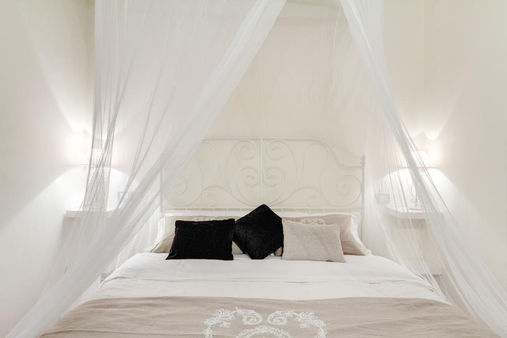 Elegant Apartment Behind The Colosseum โรม ห้อง รูปภาพ
