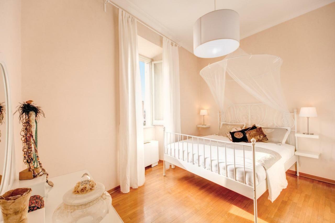 Elegant Apartment Behind The Colosseum โรม ห้อง รูปภาพ
